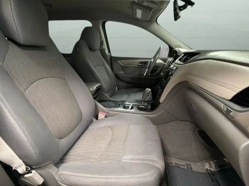 Used 2014 Chevrolet Traverse LT w/ LPO, 'HIT The Road' Package FWD image 26