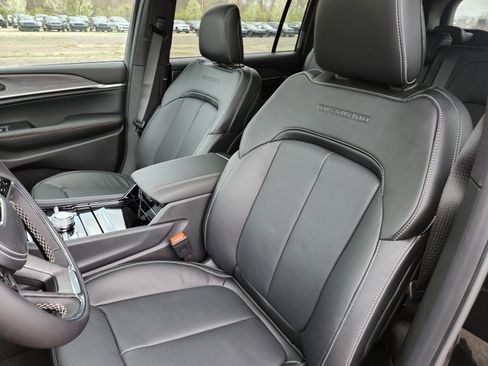 New 2025 Jeep Grand Cherokee L Overland image 21