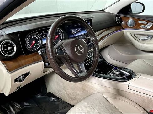 Used 2018 Mercedes-Benz E 300 image 13