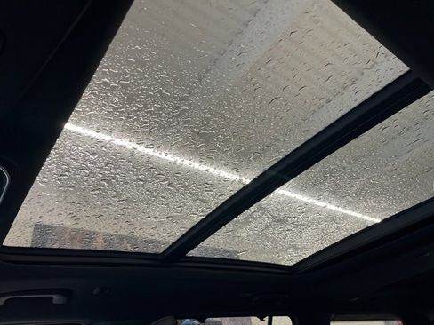 Used 2022 Jeep Wagoneer Series III w/ Premium Group I image 26