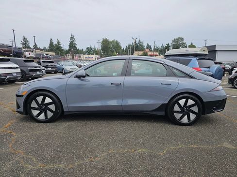 Used 2024 Hyundai Ioniq 6 SE RWD image 4