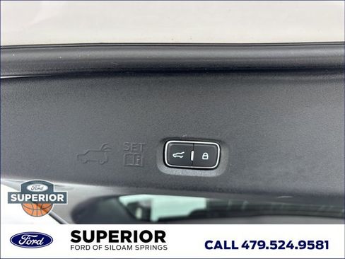 Used 2025 Ford Expedition Platinum image 10