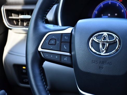 Used 2023 Toyota Highlander Limited image 26