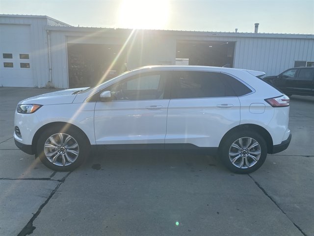 Used 2024 Ford Edge Titanium AWD/4WD image 4