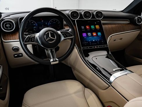 Certified 2026 Mercedes-Benz GLC 300 4MATIC image 4
