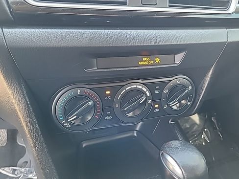 Used 2015 MAZDA MAZDA3 i Sport image 19