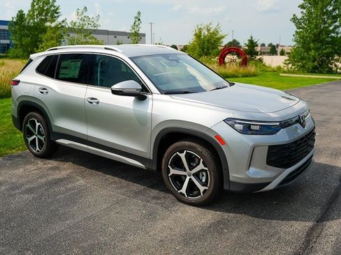New 2025 Volkswagen Tiguan SE image 38