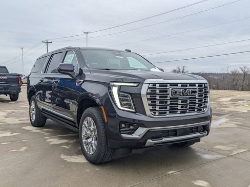 New 2026 GMC Yukon XL Denali w/ Sun & Power Step Package image 5