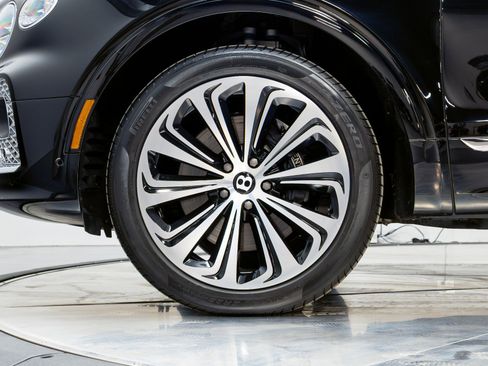 Used 2021 Bentley Bentayga w/ First Edition Specification AWD/4WD image 45