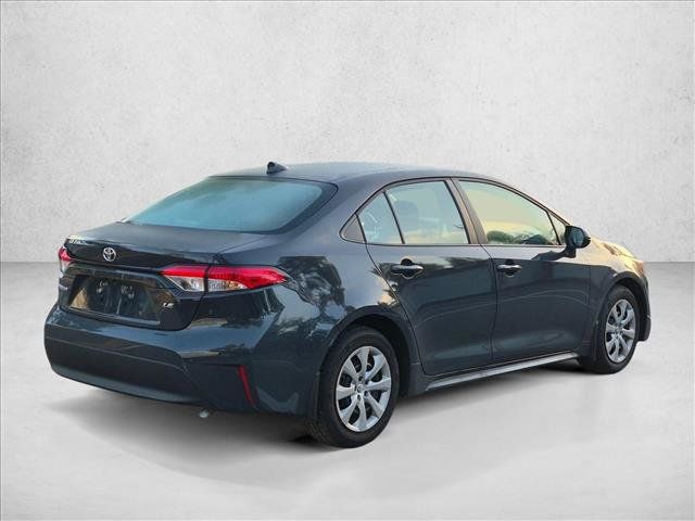 Used 2026 Toyota Corolla LE FWD image 5