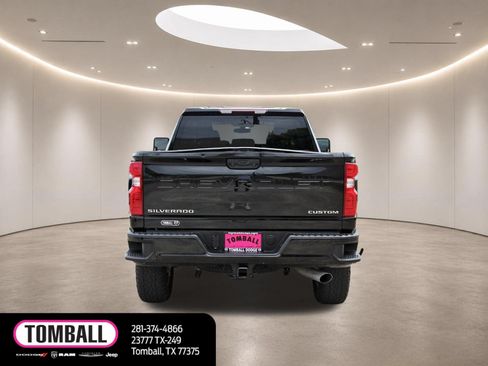 Used 2023 Chevrolet Silverado 2500 Custom w/ Custom Convenience Package AWD/4WD image 6