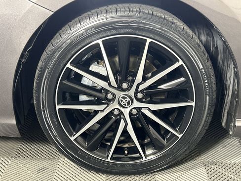 Used 2024 Toyota Camry SE image 10