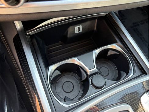 Used 2018 BMW 750i image 39