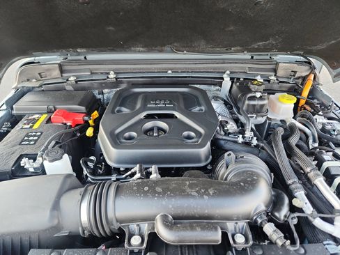 Used 2025 Jeep Wrangler Willys image 22