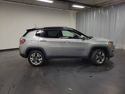 Used 2018 Jeep Compass Limited w/ Navigation Group image 10