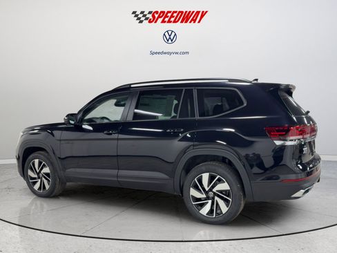 New 2026 Volkswagen Atlas SE image 6