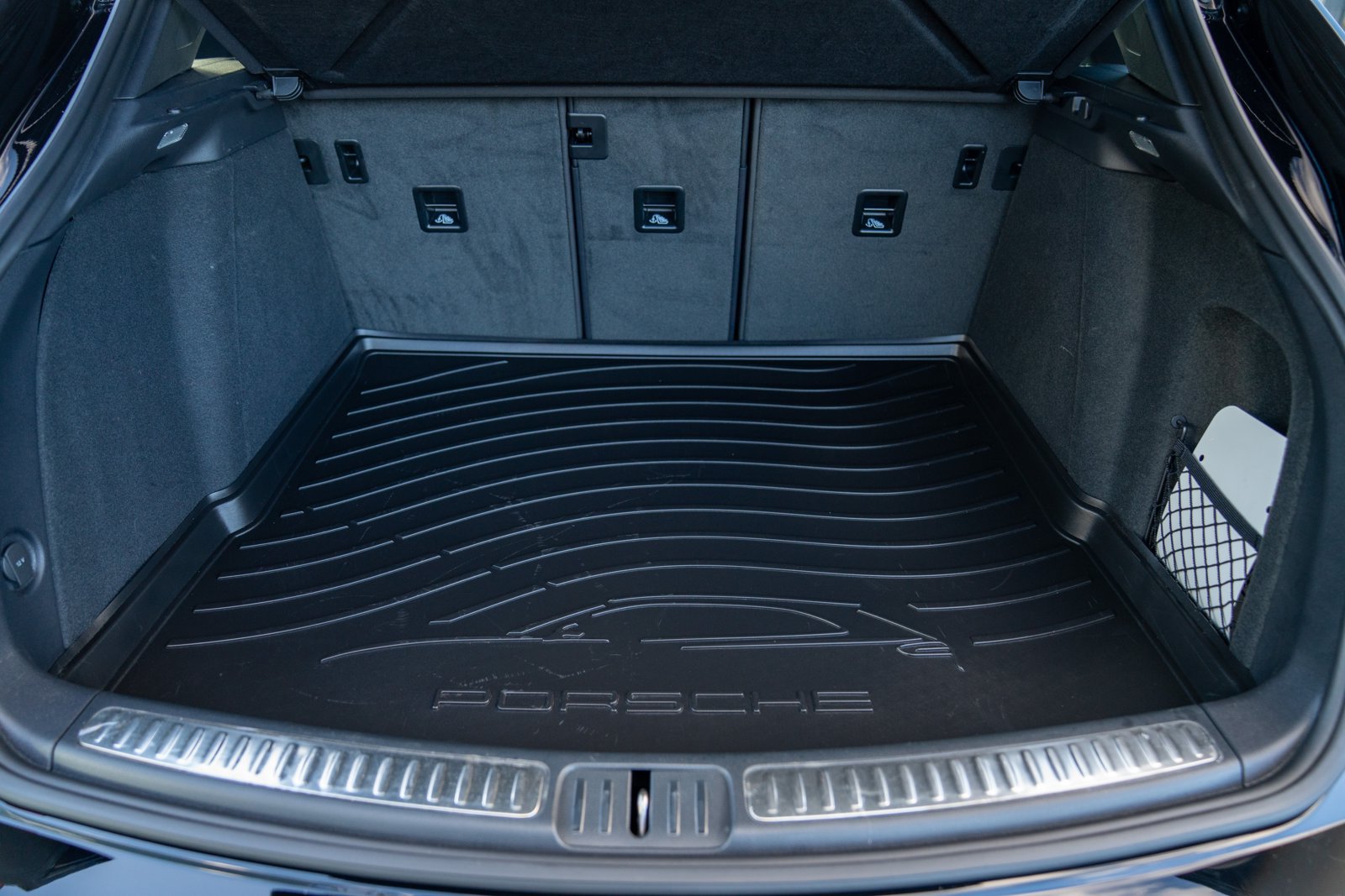 Certified 2026 Porsche Macan AWD/4WD image 28