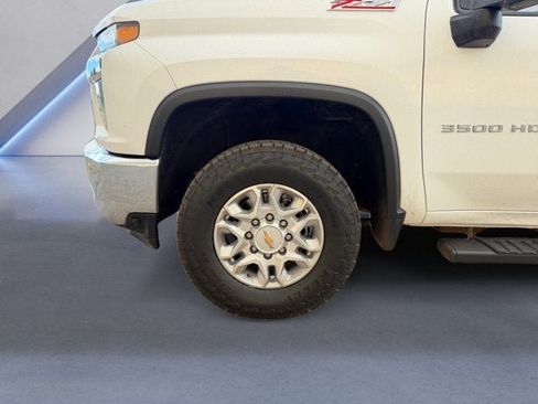 Used 2021 Chevrolet Silverado 3500 LT w/ Convenience Package AWD/4WD image 14