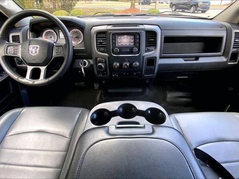 Used 2023 RAM 1500 Tradesman w/ Chrome Appearance Group image 15