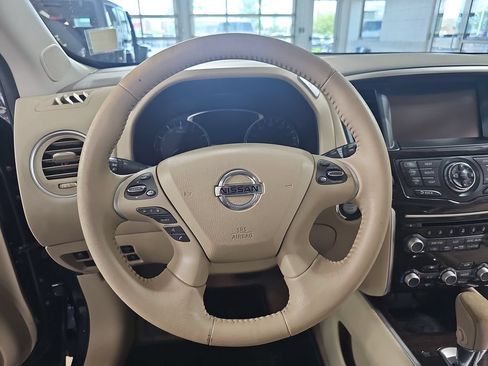 Used 2014 Nissan Pathfinder Platinum w/ Platinum Premium Package AWD/4WD image 25