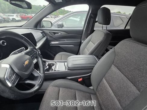 Used 2024 Chevrolet Traverse LT FWD image 9