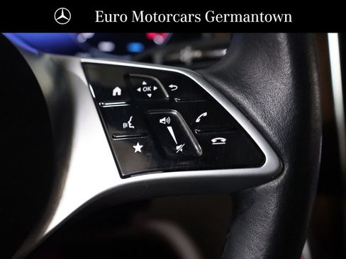 Used 2023 Mercedes-Benz GLC 300 4MATIC image 16
