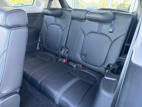 Used 2024 Honda Pilot Touring image 12
