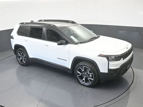 New 2026 Jeep Cherokee Overland image 51