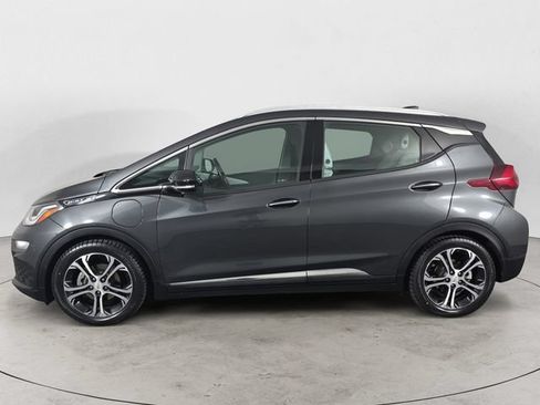 Used 2019 Chevrolet Bolt Premier w/ Infotainment Package FWD image 8