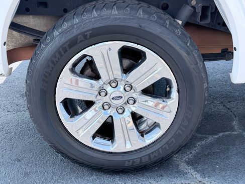 Used 2018 Ford F150 Lariat w/ Equipment Group 502A Luxury AWD/4WD image 36