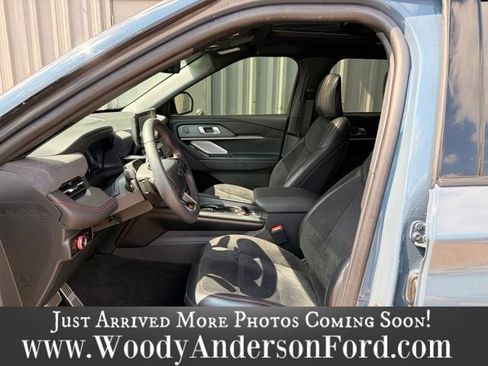 Used 2025 Ford Explorer ST w/ Sun And Sound Package AWD/4WD image 11
