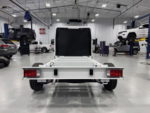 New 2024 RAM ProMaster 3500 w/ Convenience Group FWD image 4