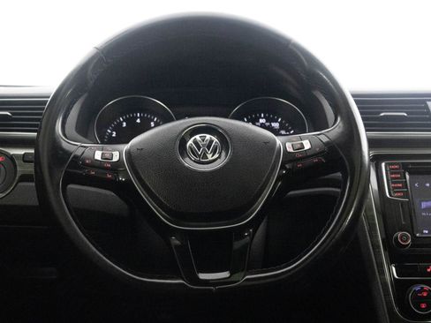 Used 2018 Volkswagen Passat 2.0T SE w/ SE Lighting Package image 28
