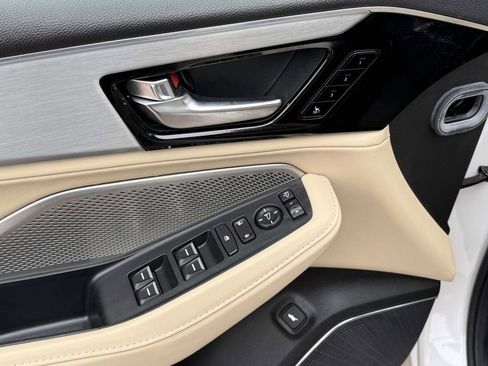 Used 2023 Acura MDX SH-AWD w/ Technology Package image 11