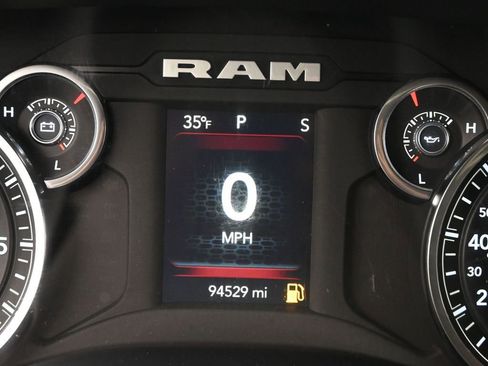 Used 2017 RAM 2500 Tradesman w/ Popular Equipment Group image 11