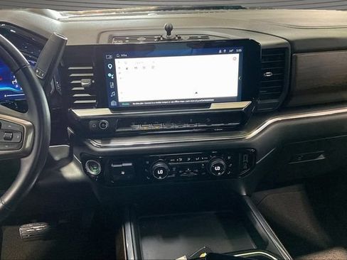 Used 2024 Chevrolet Silverado 2500 High Country w/ Midnight Edition AWD/4WD image 10
