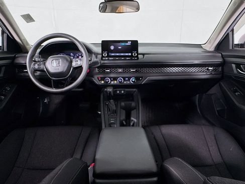 Used 2025 Honda Accord SE image 27