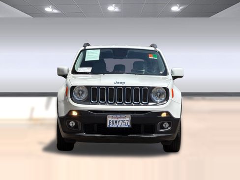 Used 2016 Jeep Renegade Latitude FWD image 6