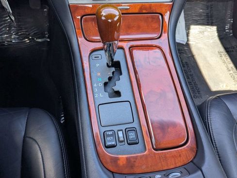 Used 2004 Lexus SC 430 Convertible image 17