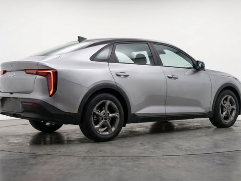 Used 2025 Kia K4 FWD image 9
