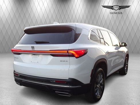 Used 2025 Buick Enclave Preferred image 5