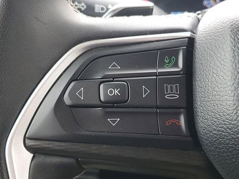 Used 2023 Jeep Grand Cherokee L Laredo AWD/4WD image 12