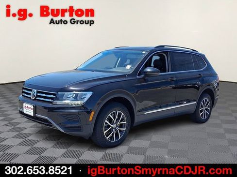 Used 2020 Volkswagen Tiguan SE w/ Panoramic Sunroof Package AWD/4WD image 3
