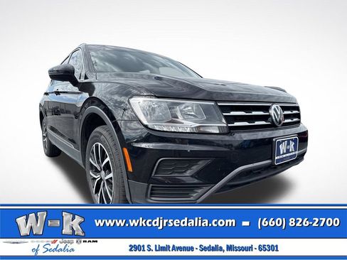 Used 2021 Volkswagen Tiguan SE FWD image 3
