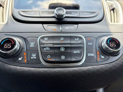 Used 2023 Chevrolet Malibu LT FWD image 6