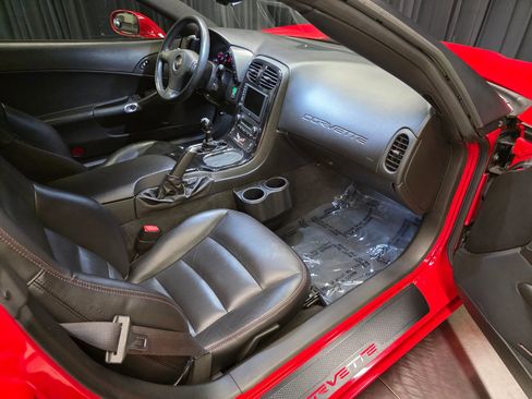 Used 2007 Chevrolet Corvette Z06 w/ Preferred Equipment Group image 36