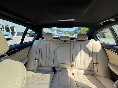 Used 2017 BMW 530i xDrive image 29