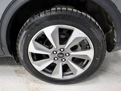 Certified 2025 Ford Escape Platinum image 20