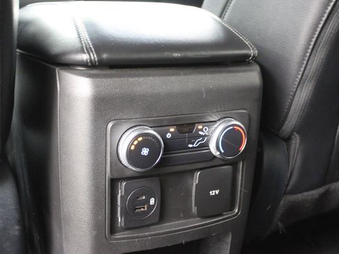 Used 2021 Ford Explorer XLT w/ Equipment Group 202A image 29