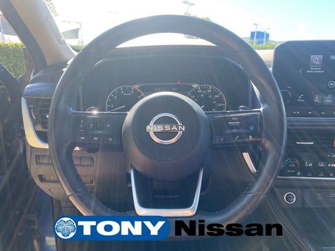 Used 2023 Nissan Rogue SL w/ SL Premium Package FWD image 32